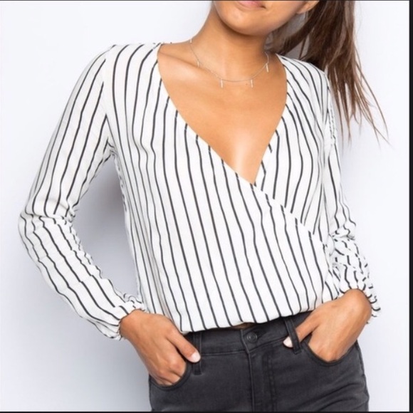 Brandy Melville Zosia Striped Long Sleeve Wrap Top - Picture 2 of 7